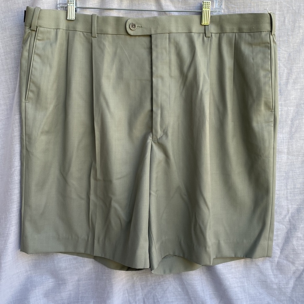 Match Play Pleated Golf Shorts in Light Mint Green w/ Waist Extender  Sz 42